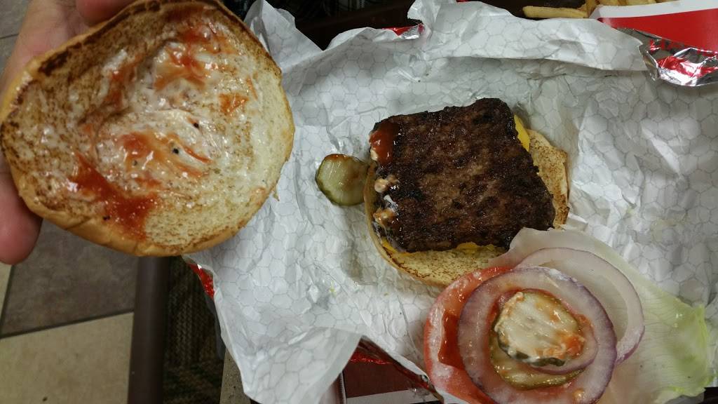 Wendys | restaurant | 2501 N Chester Ave, Bakersfield, CA 93308, USA | 6613932250 OR +1 661-393-2250