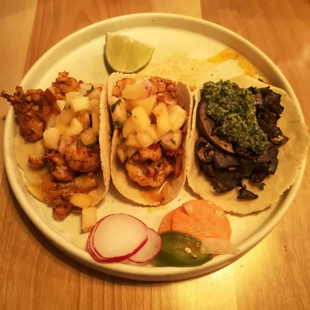 COMO | restaurant | 10164 Donner Pass Rd Unit#3, Truckee, CA 96161, USA | 5305876274 OR +1 530-587-6274