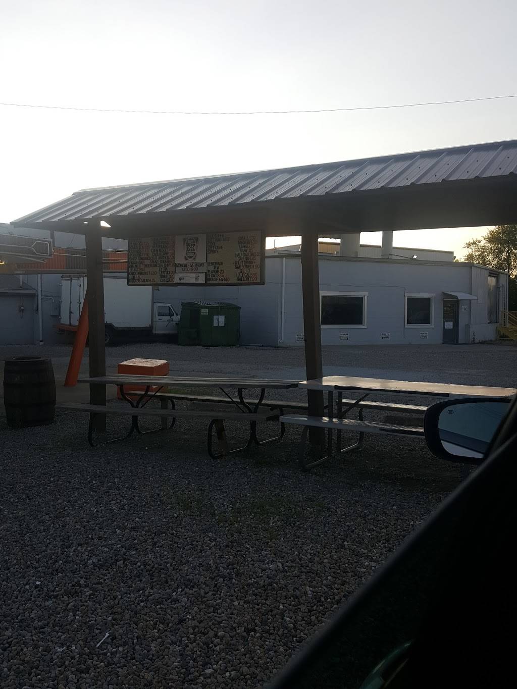 Ruperts B & K Rootbeer | restaurant | 2105 N Davis Rd, Kokomo, IN 46901, USA | 7654572884 OR +1 765-457-2884