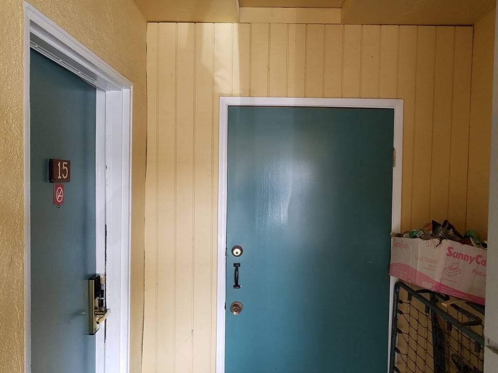 Casa Verde Inn | restaurant | 2113 N Fremont St, Monterey, CA 93940, USA | 8313755407 OR +1 831-375-5407