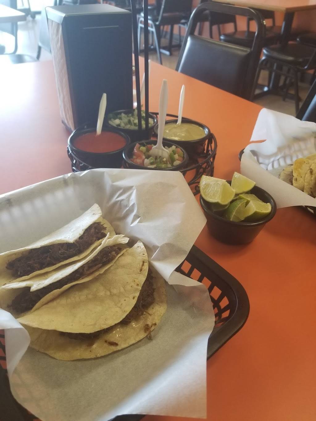 Tonys Barbacoa | restaurant | 12370 Edgemere Blvd #107, El Paso, TX 79938, USA | 9153074137 OR +1 915-307-4137