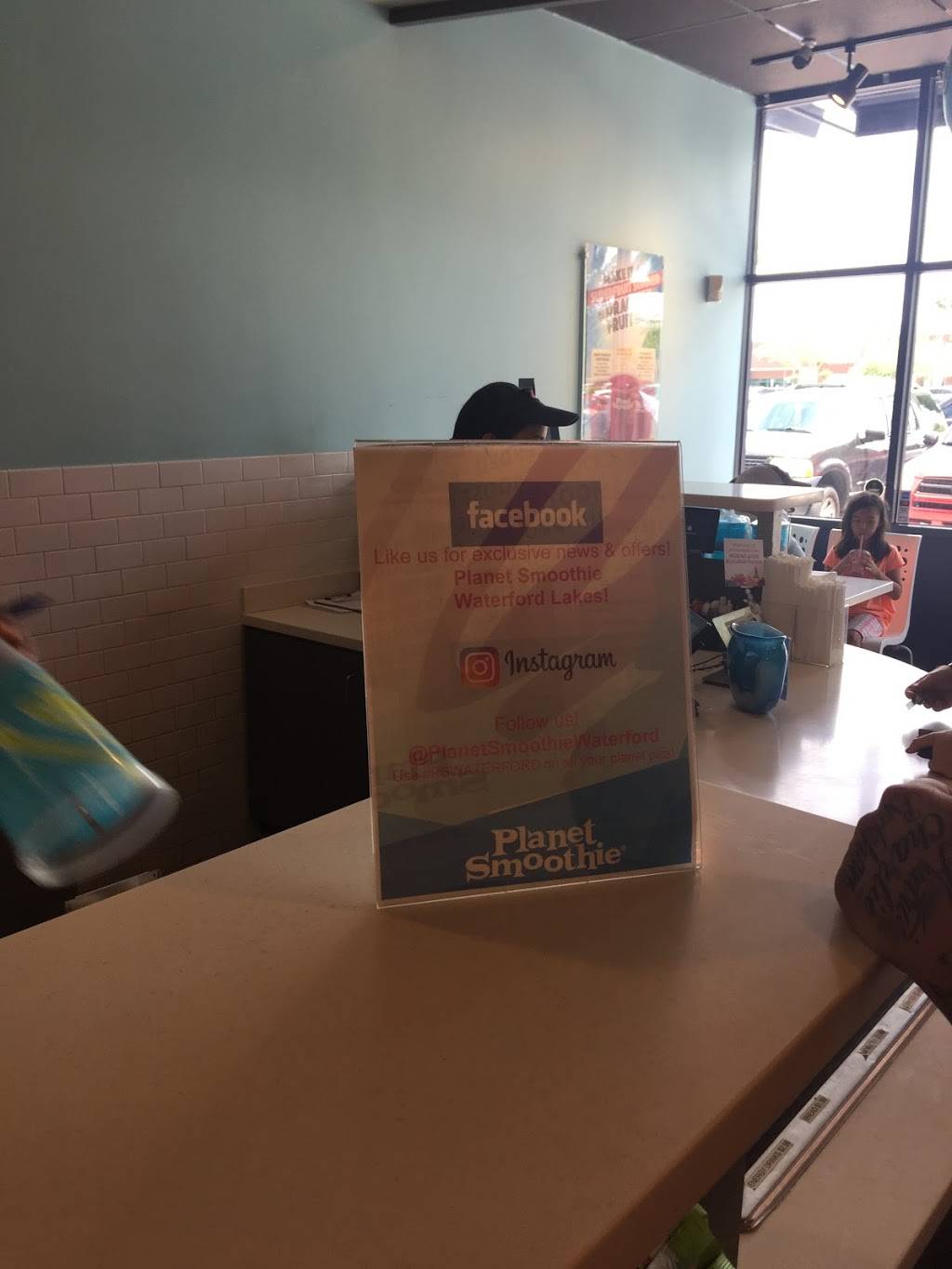 Planet Smoothie | restaurant | 469 N Alafaya Trail, Orlando, FL 32828, USA | 4072821100 OR +1 407-282-1100