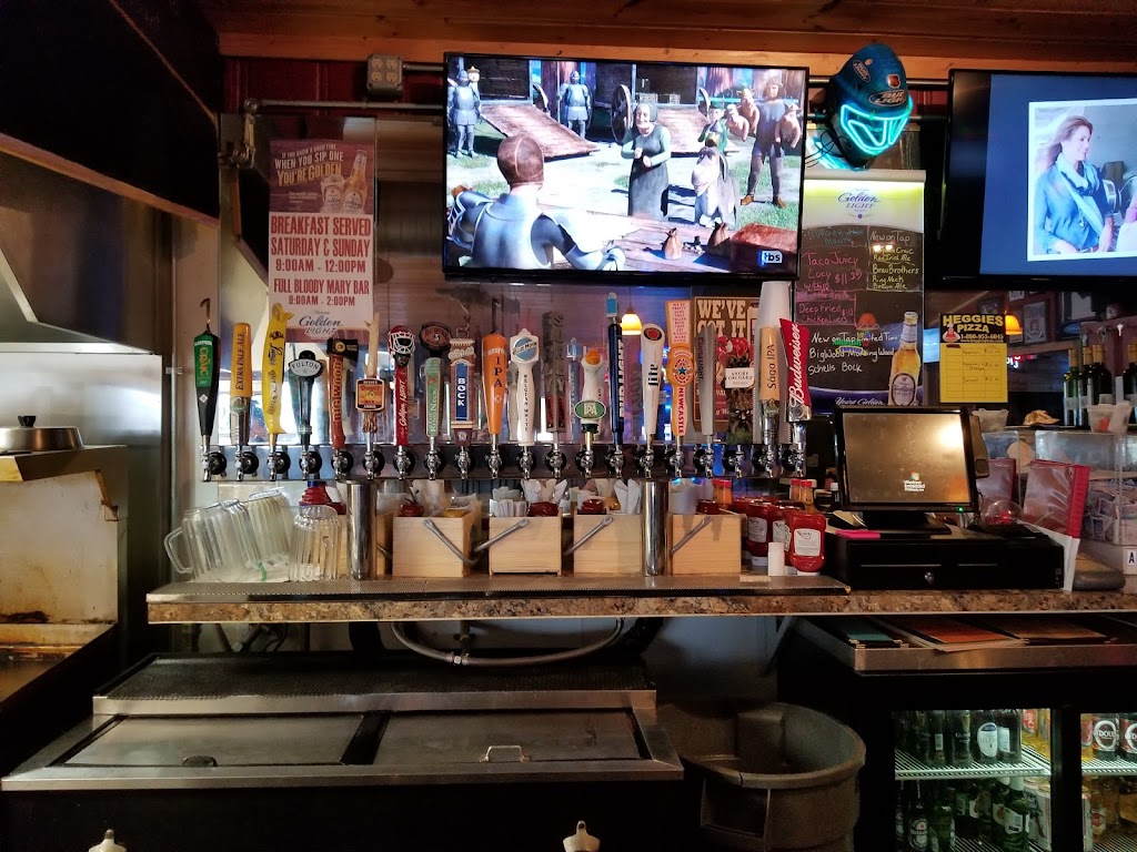 The Dugout Bar | restaurant | 96 Mahtomedi Ave, Mahtomedi, MN 55115, USA | 6514409128 OR +1 651-440-9128