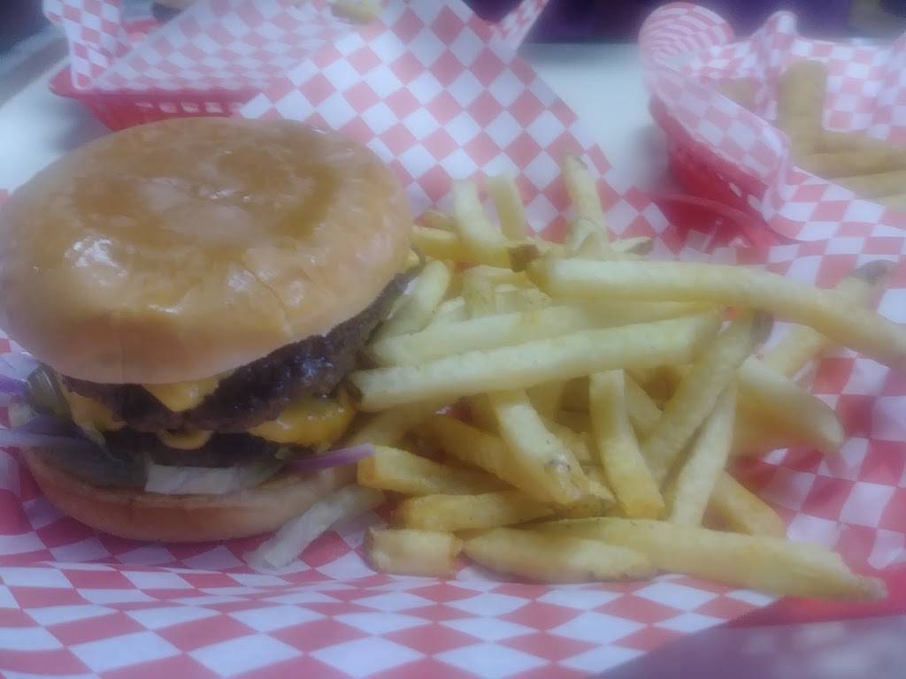 Burger Land | restaurant | 3035 S Shiloh Rd # 101, Garland, TX 75041, USA | 2142275646 OR +1 214-227-5646