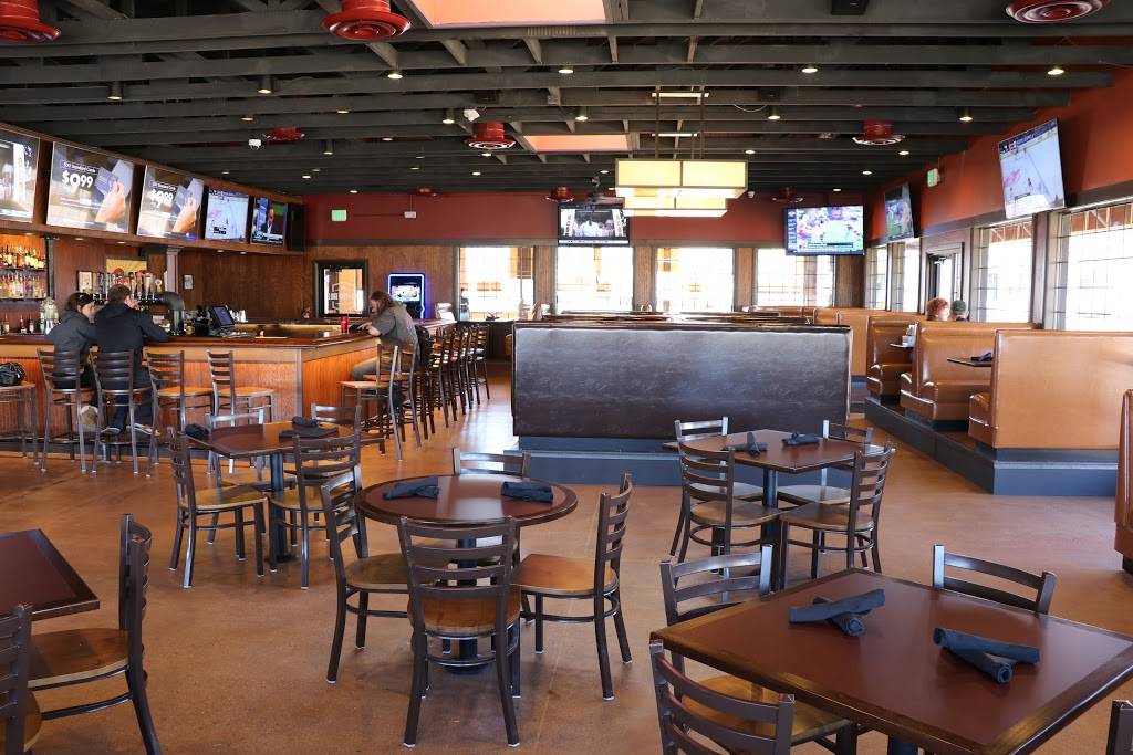 Dog & Pony Grill | restaurant | 2340 S Chambers Rd, Aurora, CO 80014, USA | 3033680065 OR +1 303-368-0065