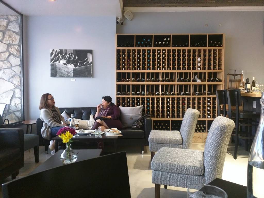 Newhall Press Room | restaurant | 24257 Main St, Newhall, CA 91321, USA | 6617533454 OR +1 661-753-3454