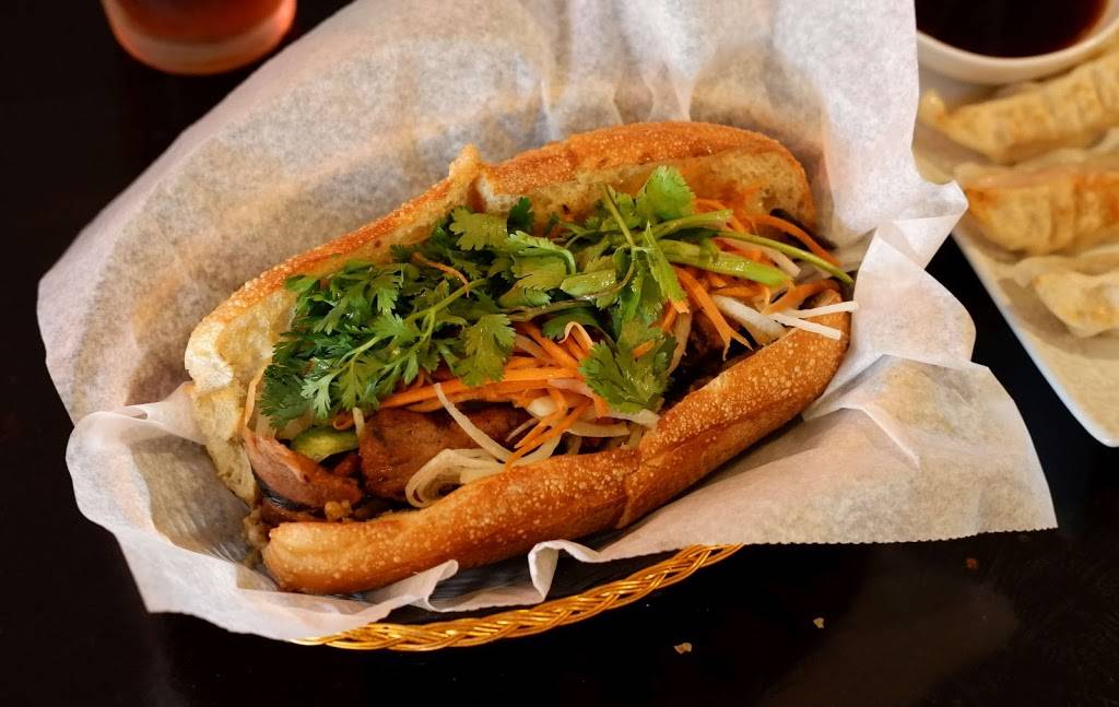 Pho Happiness | restaurant | 508A W Franklin St, Chapel Hill, NC 27516, USA | 9199428201 OR +1 919-942-8201