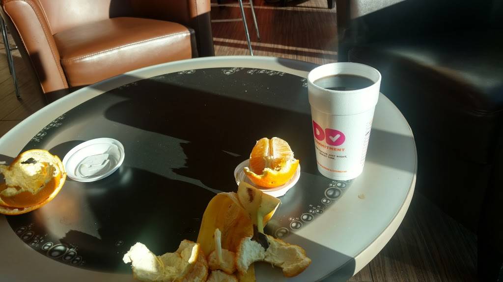 Dunkin | bakery | 20 S Main St, Newport, NH 03773, USA | 6038655159 OR +1 603-865-5159