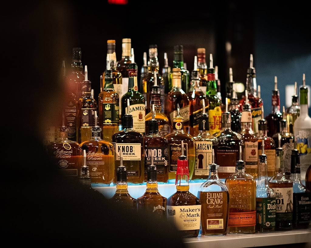 Vinifera Wine and Whiskey Bar | restaurant | 3236 State Rd Suite A, Cuyahoga Falls, OH 44223, USA | 2345710233 OR +1 234-571-0233