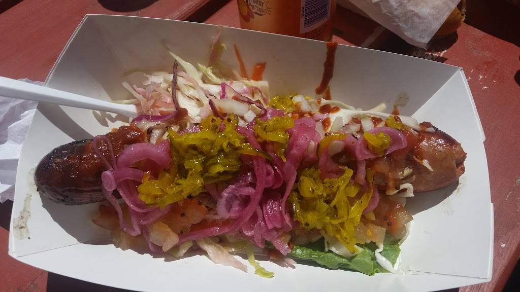 Snappy Dogs | meal takeaway | 93 E Main St, Hopkinton, MA 01748, USA | 6173837627 OR +1 617-383-7627