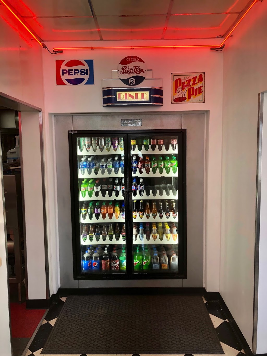 Small Town Pizza | meal delivery | 128 W Allegheny St, Martinsburg, PA 16662, USA | 8147932424 OR +1 814-793-2424