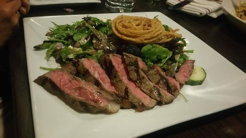 Station House Bar and Grille | cafe | 232 East Ave, Norwalk, CT 06855, USA | 2038532680 OR +1 203-853-2680