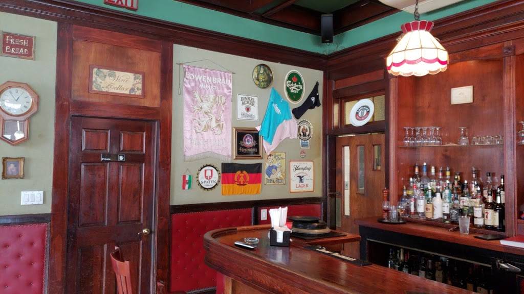 Carriage House | restaurant | 3351 NY-97, Barryville, NY 12719, USA | 8455570400 OR +1 845-557-0400