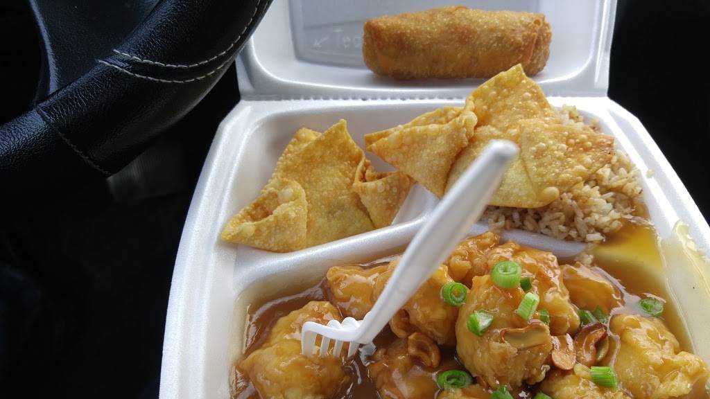 Cashew Station Drive Thru | restaurant | 620 E Battlefield Rd, Springfield, MO 65807, USA | 4178814900 OR +1 417-881-4900