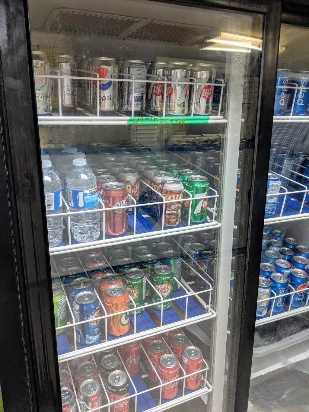 Ricardos Pizza | restaurant | 267 Bay St, Ottawa, ON K1R 5Z4, Canada | 6132331515 OR +1 613-233-1515