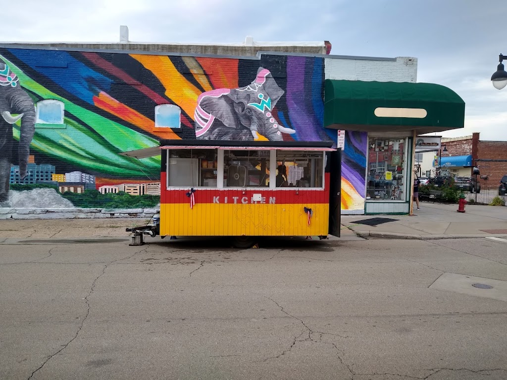 Omas Travelin Kitchen | restaurant | 709 SW Fairlawn Rd, Topeka, KS 66604, USA | 7855067527 OR +1 785-506-7527