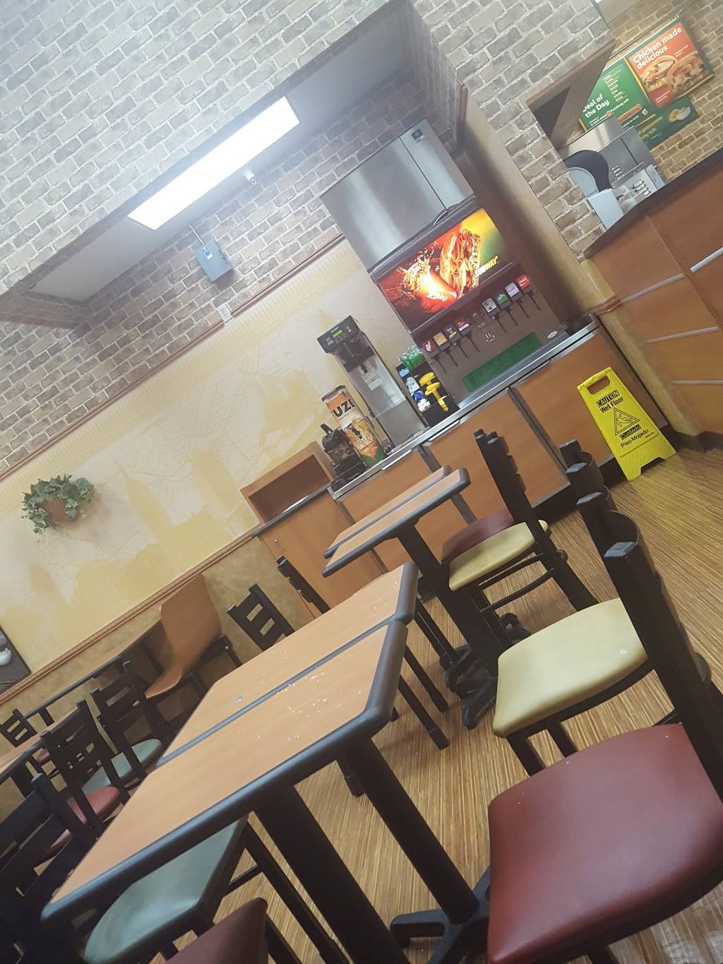 Subway Restaurants | restaurant | 2505 N Oak Dr, Plymouth, IN 46563, USA | 5749362786 OR +1 574-936-2786