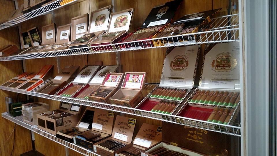 Murphys Law Sports & Cigar Bar | night club | 3103 W Pinhook Rd, Lafayette, LA 70508, USA | 3372359236 OR +1 337-235-9236