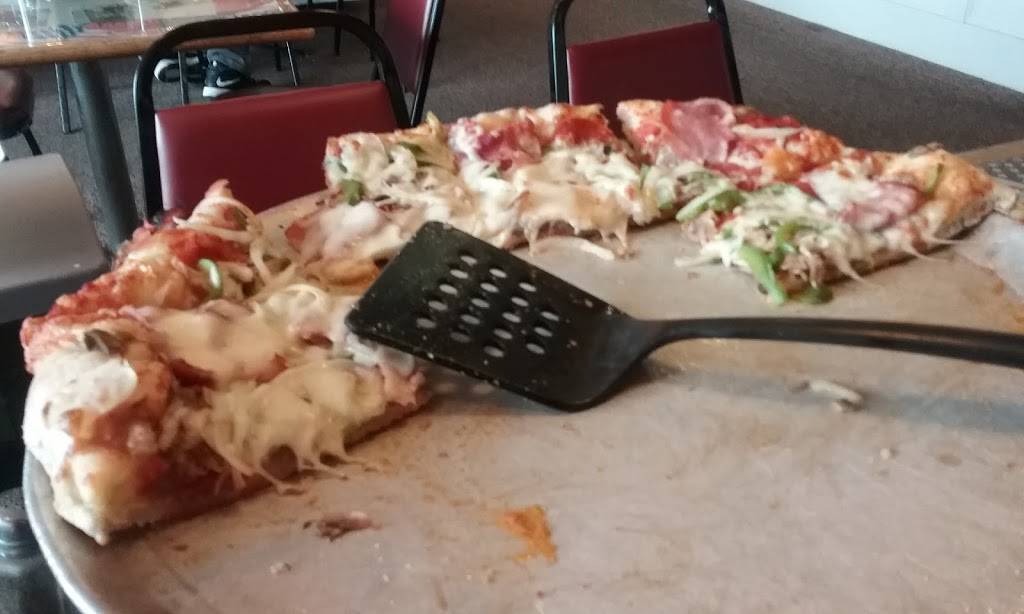 Pepis Pizza | restaurant | 228 Genesee St, Oneida, NY 13421, USA | 3153637580 OR +1 315-363-7580