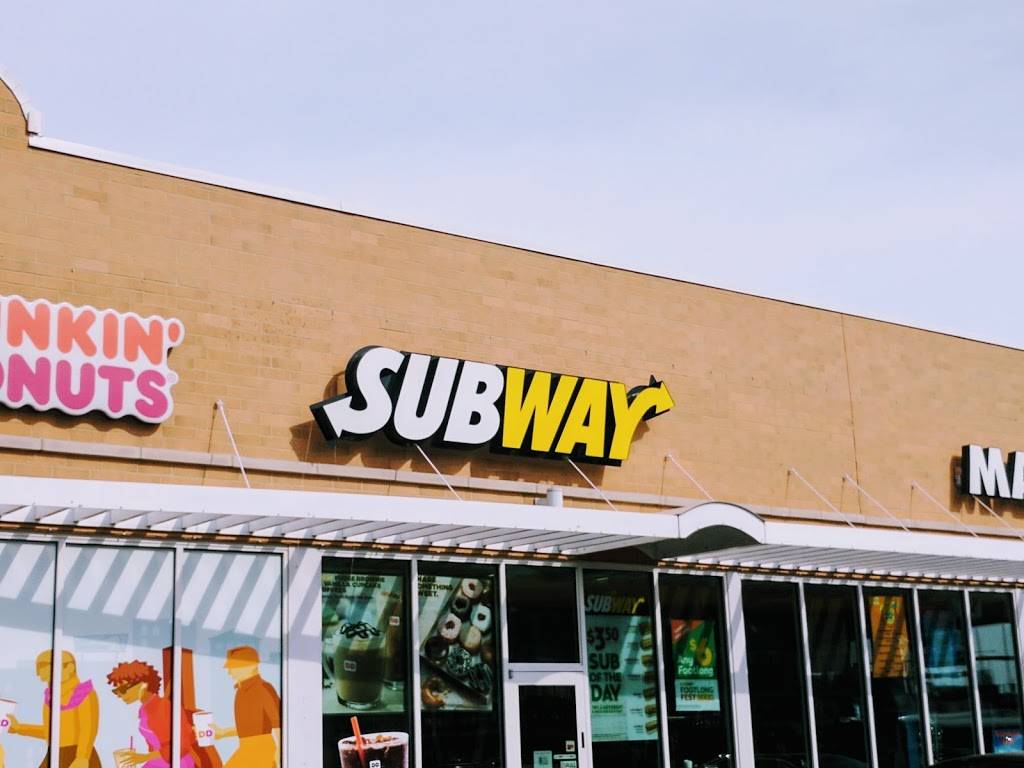 Subway Restaurants | restaurant | 1768 W Armitage Ave, Chicago, IL 60622, USA | 7732351800 OR +1 773-235-1800