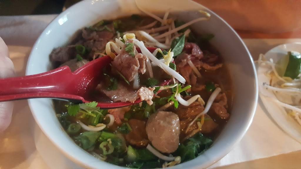 Noodle World Thai & Sushi | restaurant | 7 SE Osceola St, Stuart, FL 34994, USA | 7726005554 OR +1 772-600-5554