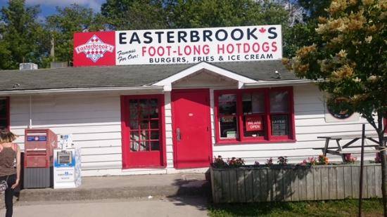 Easterbrooks Hotdog Stand | restaurant | 694 Spring Gardens Rd, Burlington, ON L7T 1J3, Canada | 9055279679 OR +1 905-527-9679