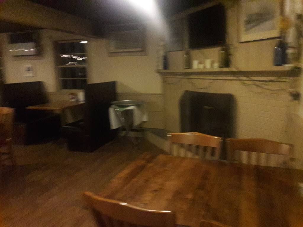 Cafe City Hall | restaurant | 506 Main St S, Woodbury, CT 06798, USA | 2032636265 OR +1 203-263-6265