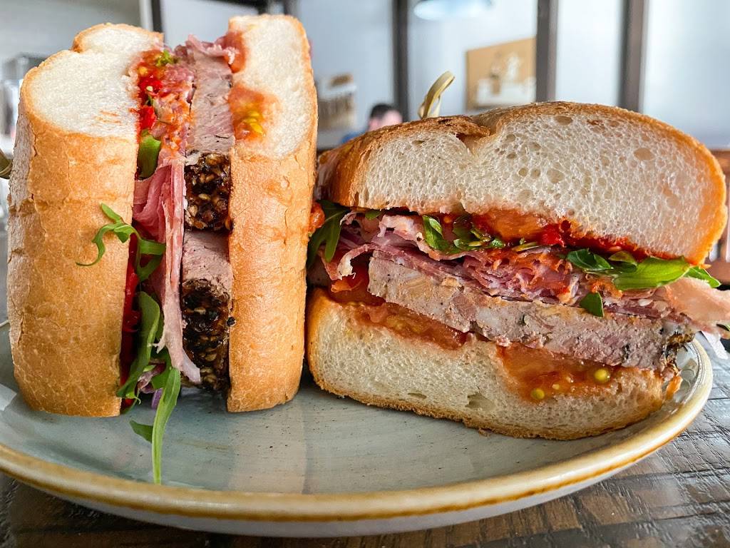 Little Prince Pizza | restaurant | 2505 Wisconsin Ave NW, Washington, DC 20007, USA | 2026255400 OR +1 202-625-5400