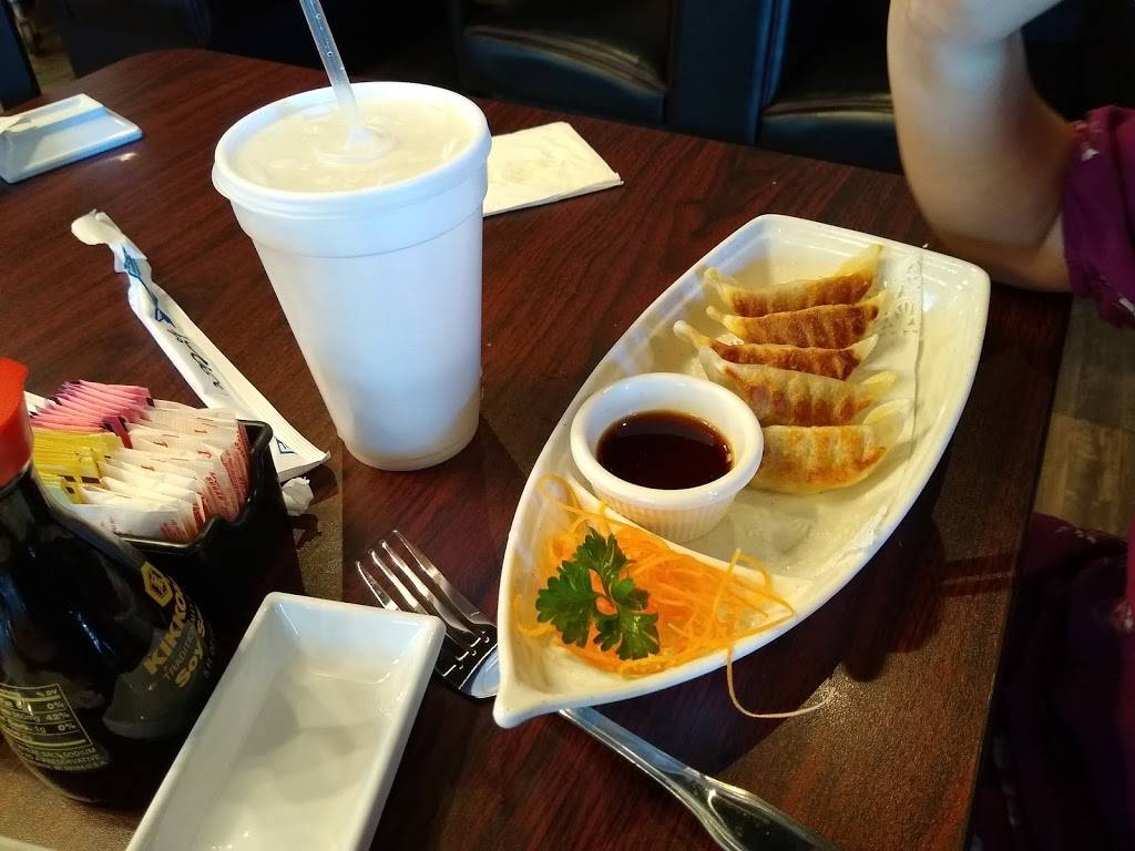 Fuji sushi | restaurant | 1304 North US-281, suite101, Marble Falls, TX 78654, USA | 8306377757 OR +1 830-637-7757