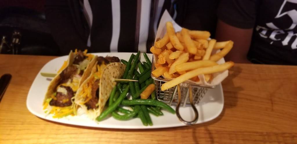 Village Tavern | restaurant | 11555 Rain water drive Westside Parkway; one block North of, Haynes Bridge Rd, Alpharetta, GA 30009, USA | 7707776490 OR +1 770-777-6490