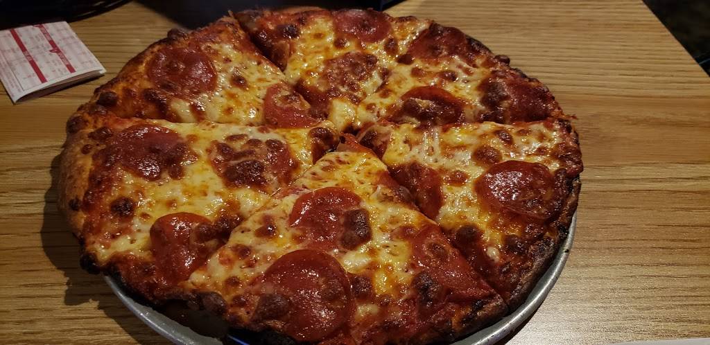 Office Lounge & Grill | restaurant | 110 E Dwight Ave, Oscoda, MI 48750, USA | 9897393388 OR +1 989-739-3388