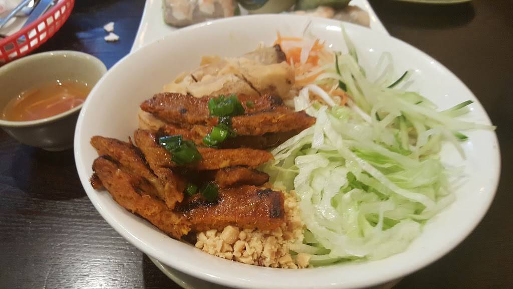 Pho UTC & Grill | restaurant | 8915 Towne Centre Dr, San Diego, CA 92122, USA | 8583200504 OR +1 858-320-0504