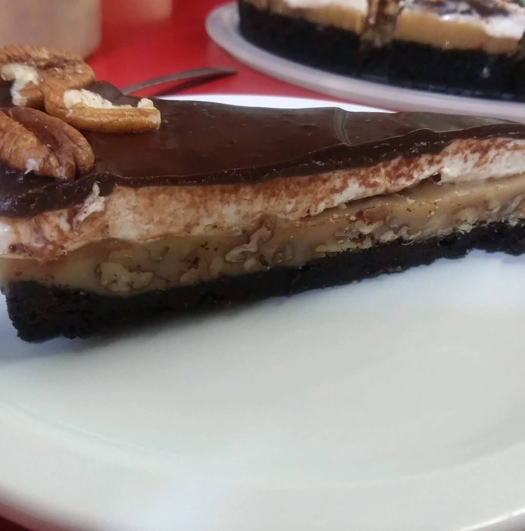 Indian Trails Restaurant | restaurant | 8856 N Canaan Main St, Canaan, IN 47224, USA | 8128394020 OR +1 812-839-4020