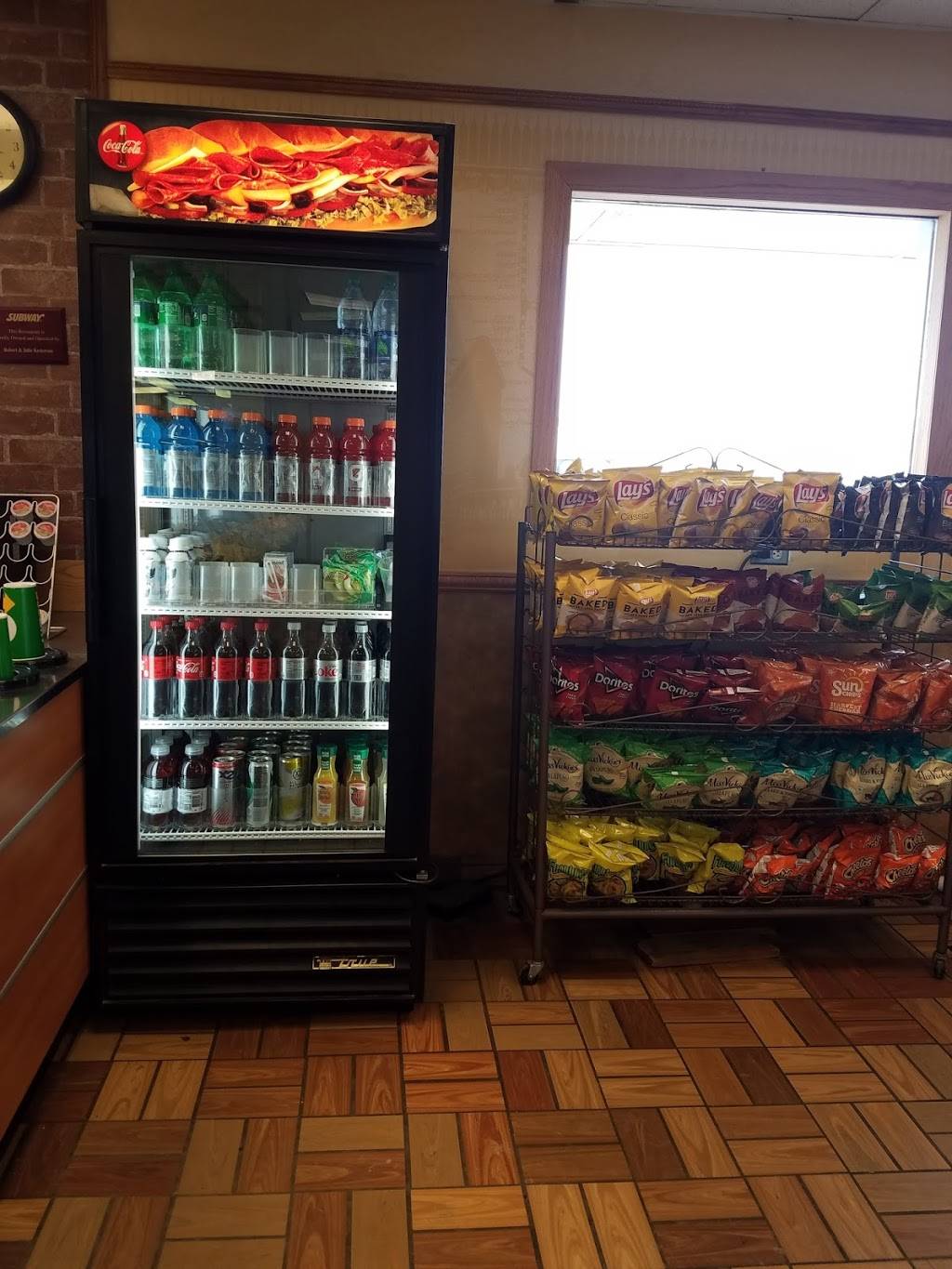 Subway | restaurant | 26551 Magnolia Rd, Underwood, IA 51576, USA | 7125664047 OR +1 712-566-4047
