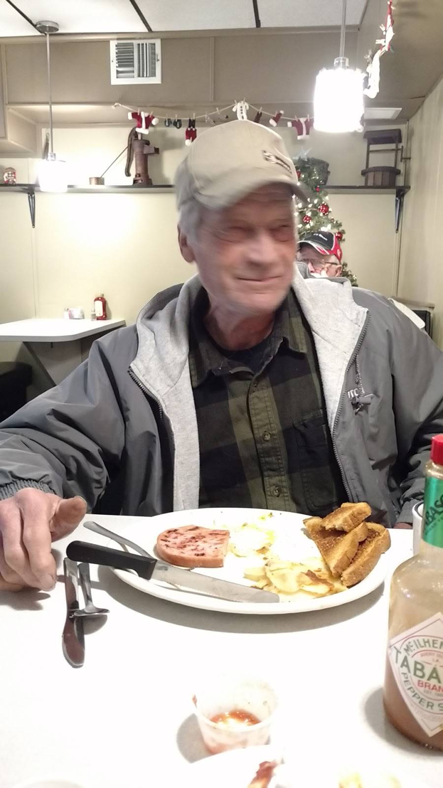 Copper Kettle Restaurant & Catering | restaurant | 720 S Capital Ave, Athens, MI 49011, USA | 2697299439 OR +1 269-729-9439