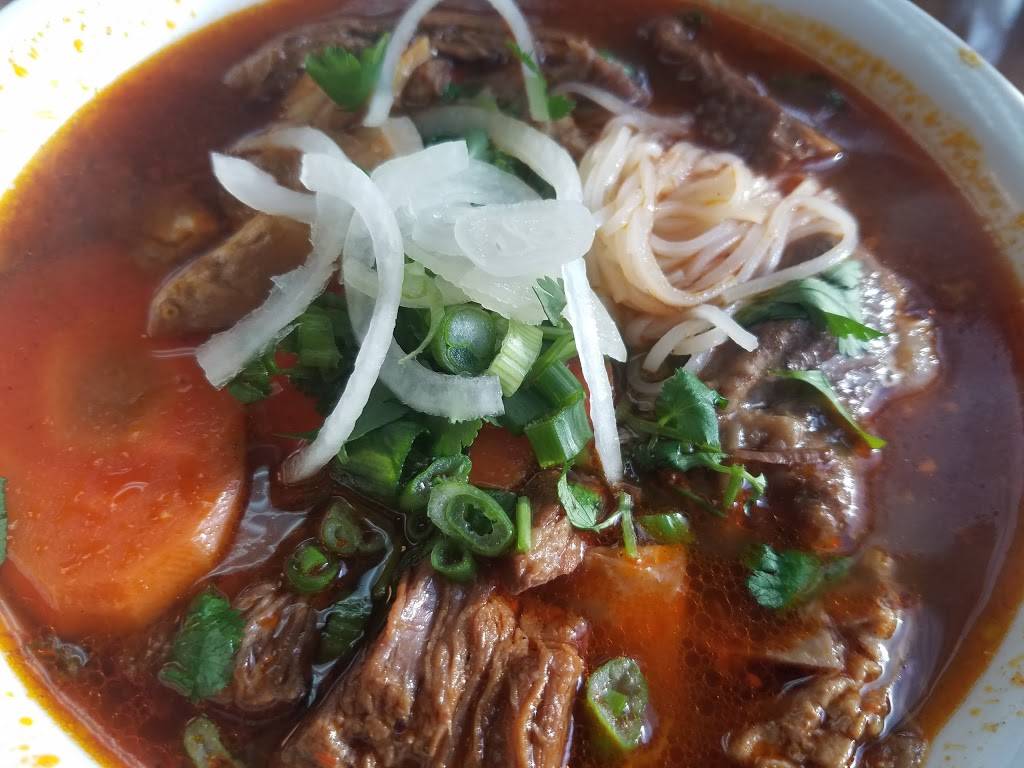 Pho In & Out | restaurant | 18437 E Valley Hwy, Kent, WA 98032, USA | 4252510732 OR +1 425-251-0732