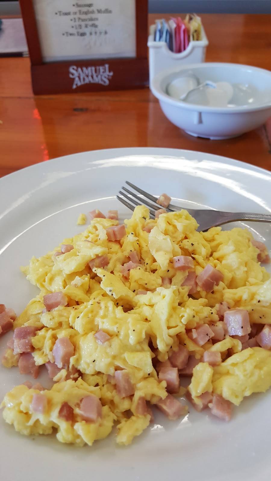 Sams Place | restaurant | 1545 S Novato Blvd, Novato, CA 94947, USA | 4152096668 OR +1 415-209-6668