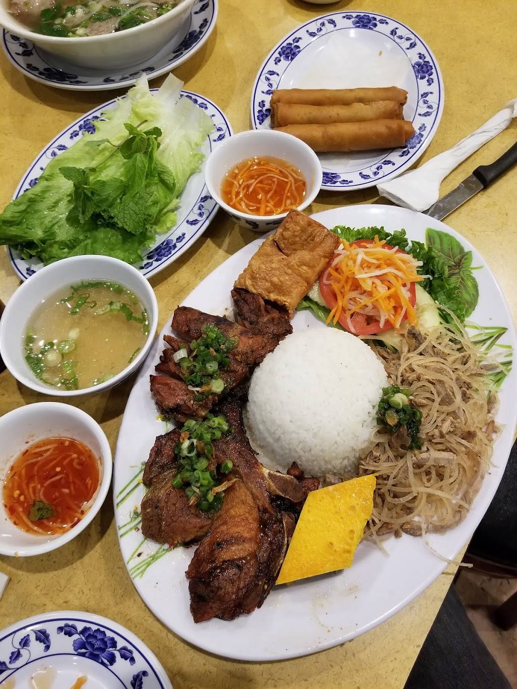 Pho Hoang Express | restaurant | 16425 Bernardo Center Dr, San Diego, CA 92128, USA | 8586137777 OR +1 858-613-7777
