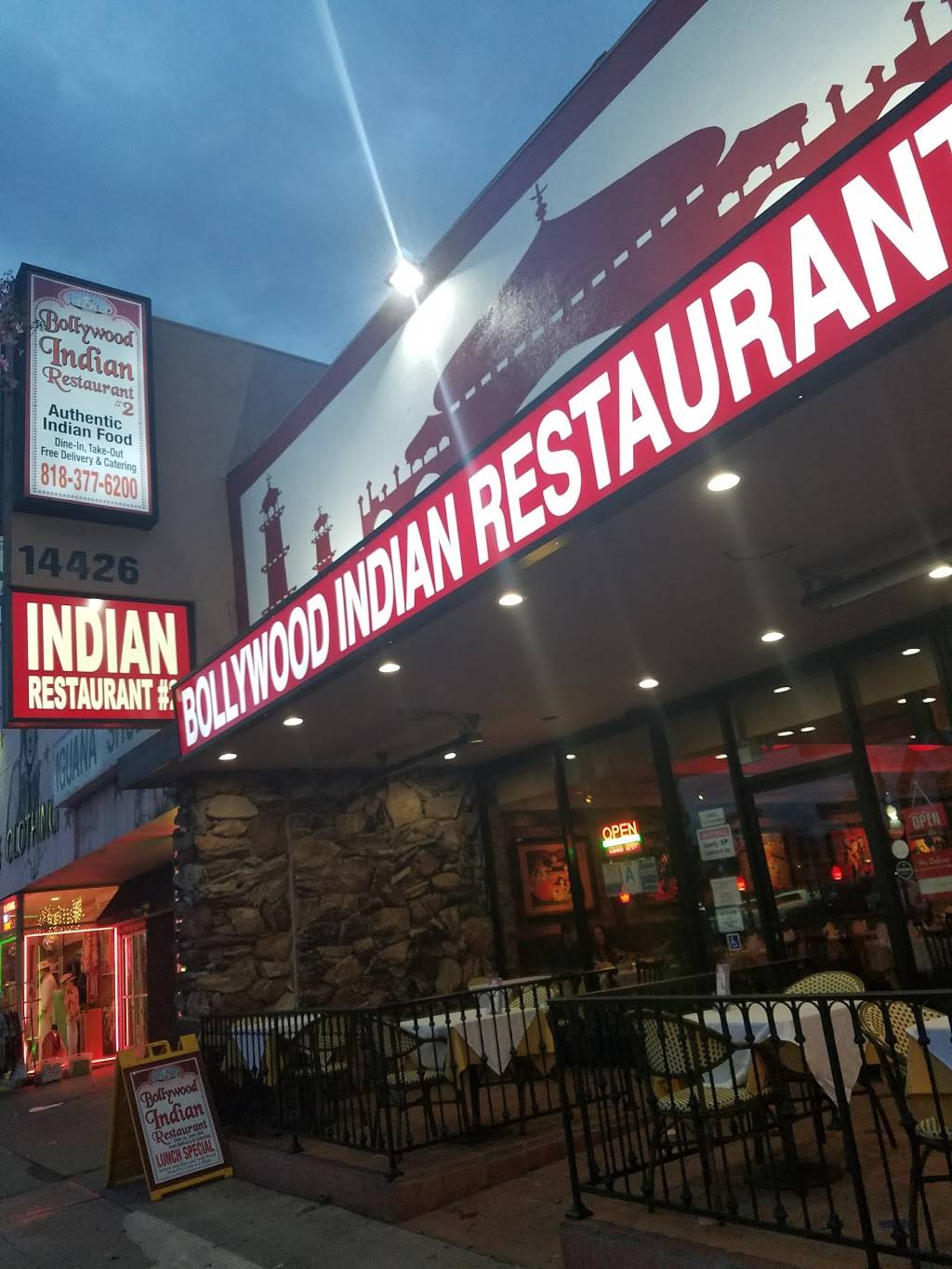 Bollywood Indian Restaurant | restaurant | 14426 Ventura Blvd, Sherman Oaks, CA 91423, USA | 8183776200 OR +1 818-377-6200