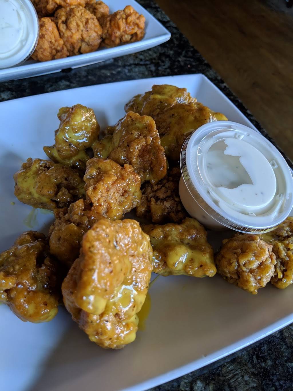 Ziggys Pub & Restaurant | restaurant | 193 Park Ave, Amherst, OH 44001, USA | 4409853663 OR +1 440-985-3663