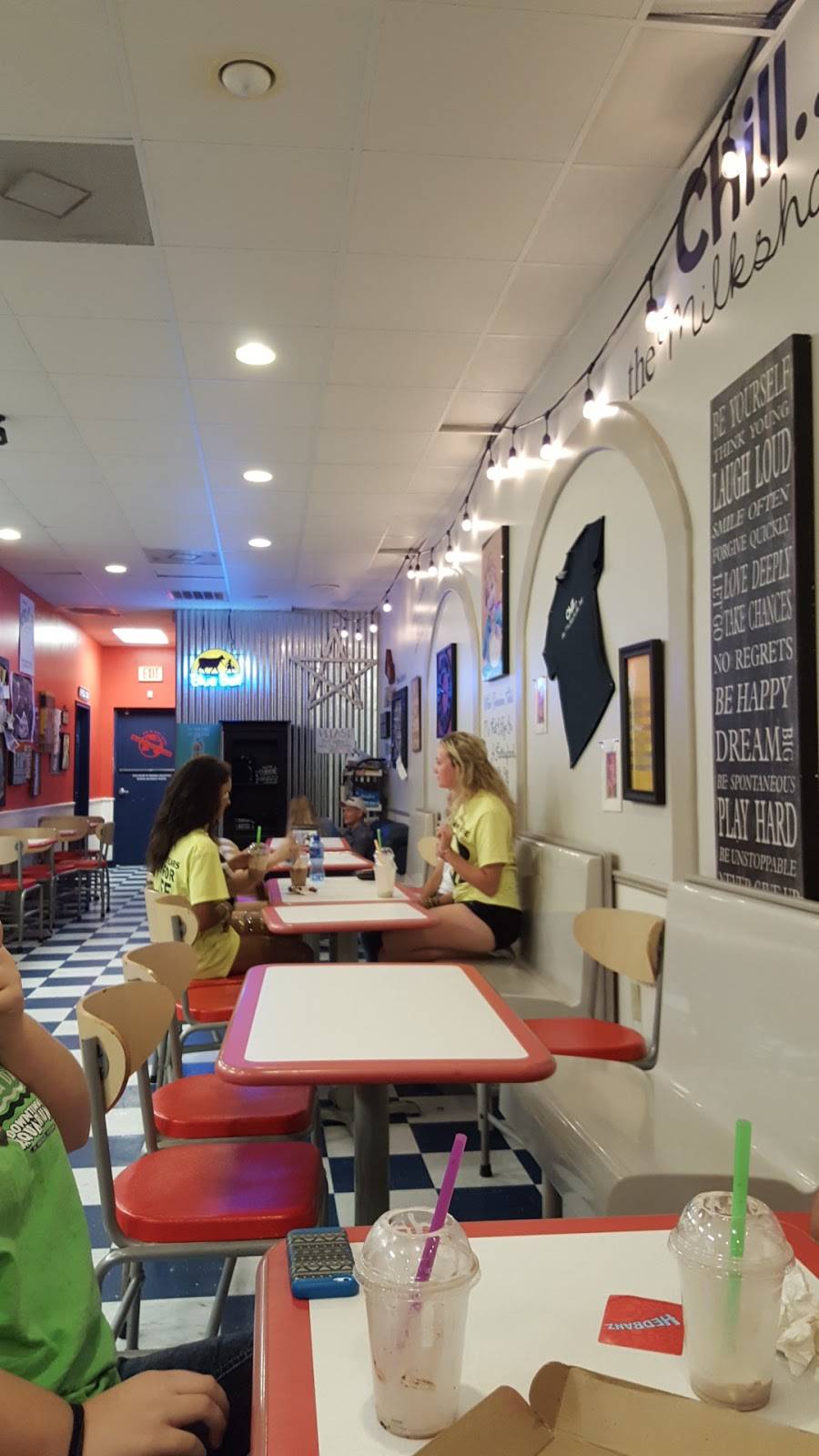 Chill...The Milkshake Bar | restaurant | 6402 Louetta Rd, Spring, TX 77379, USA | 8325597093 OR +1 832-559-7093