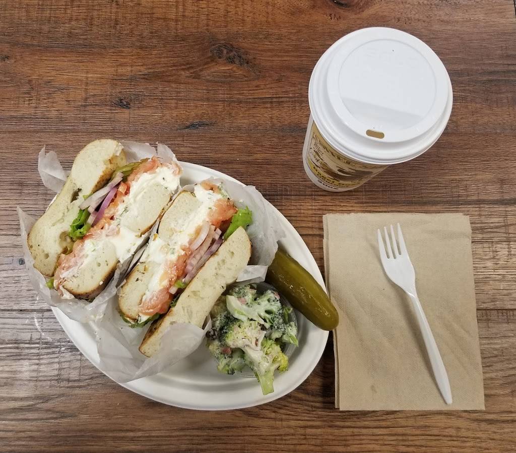 Bagel Boss | bakery | 1564 Union Tpke, New Hyde Park, NY 11040, USA | 5164377100 OR +1 516-437-7100