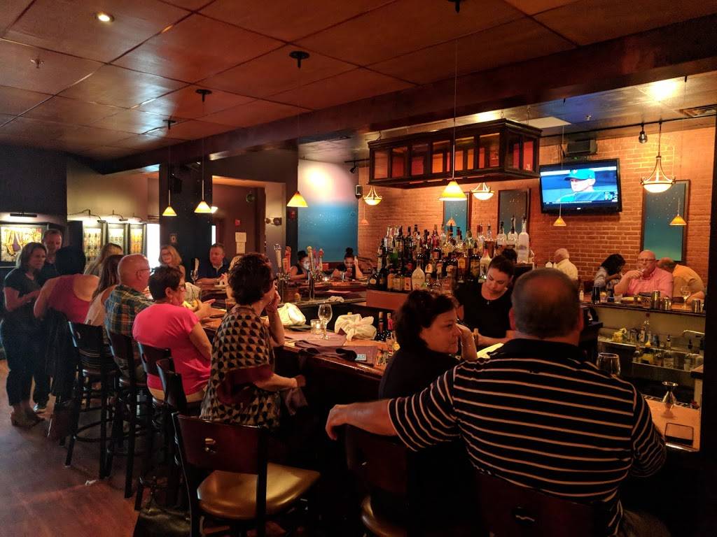 Joeys Bar & Grill | restaurant | 344 Chandler St, Worcester, MA 01602, USA | 5087973800 OR +1 508-797-3800