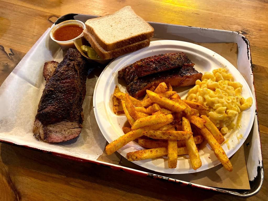 Stiles Switch BBQ | restaurant | 6610 N Lamar Blvd, Austin, TX 78752, USA | 5123809199 OR +1 512-380-9199