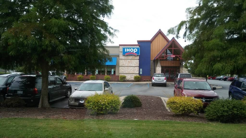 IHOP | restaurant | 1700 City Center Blvd, Elizabeth City, NC 27909, USA | 2523379838 OR +1 252-337-9838