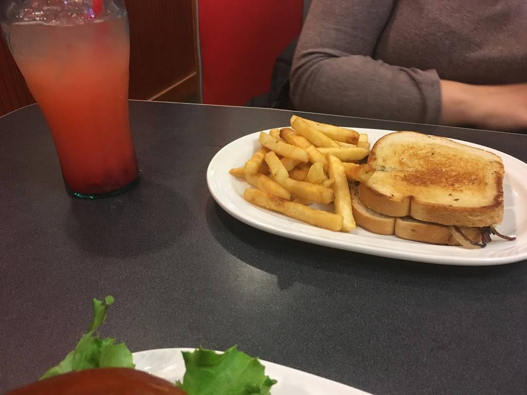 Friendlys | restaurant | 611 Main St, Stoneham, MA 02180, USA | 7814385444 OR +1 781-438-5444