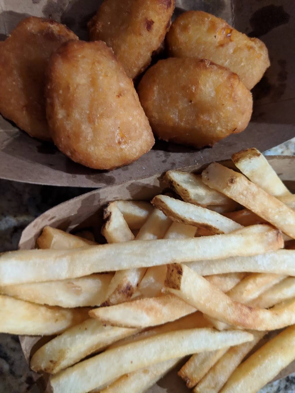 Wayback Burgers | restaurant | 505 E Tulare Ave, Tulare, CA 93274, USA | 5594675070 OR +1 559-467-5070