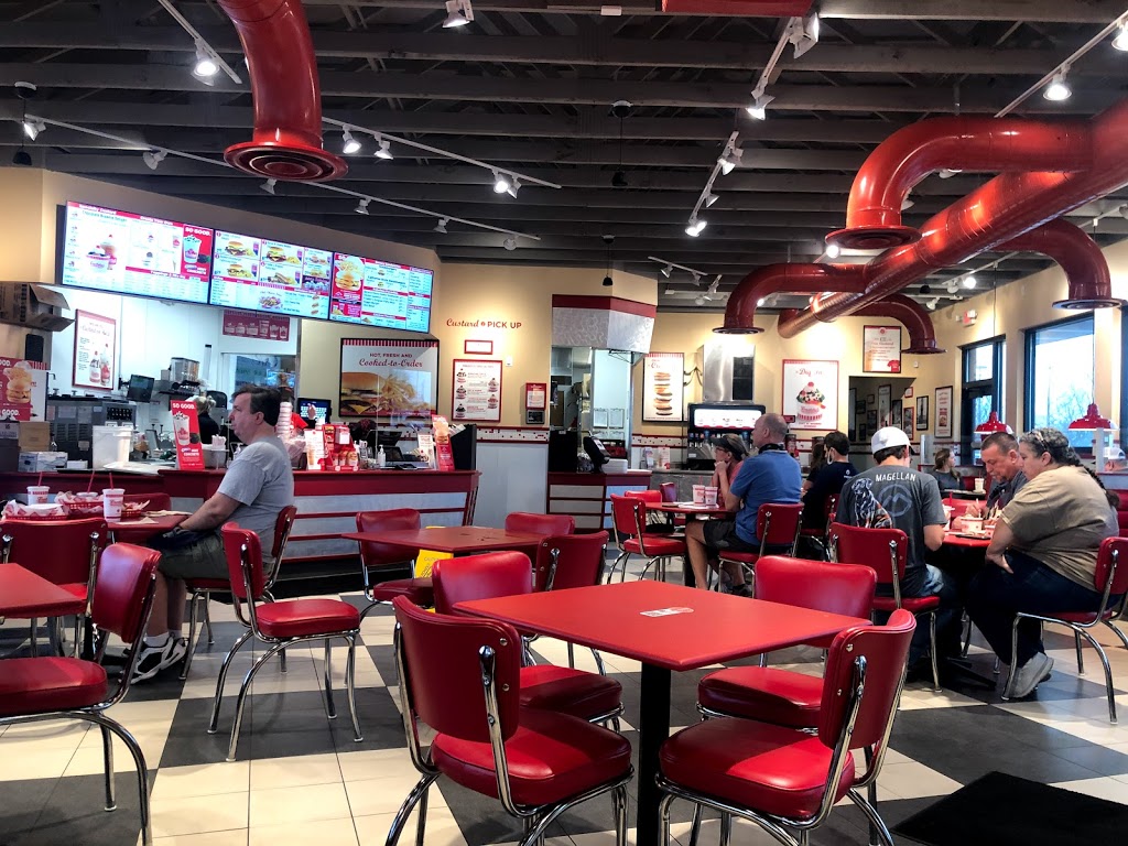 Freddys Frozen Custard & Steakburgers | restaurant | 9002 Pensacola Blvd, Pensacola, FL 32534, USA | 8508578025 OR +1 850-857-8025