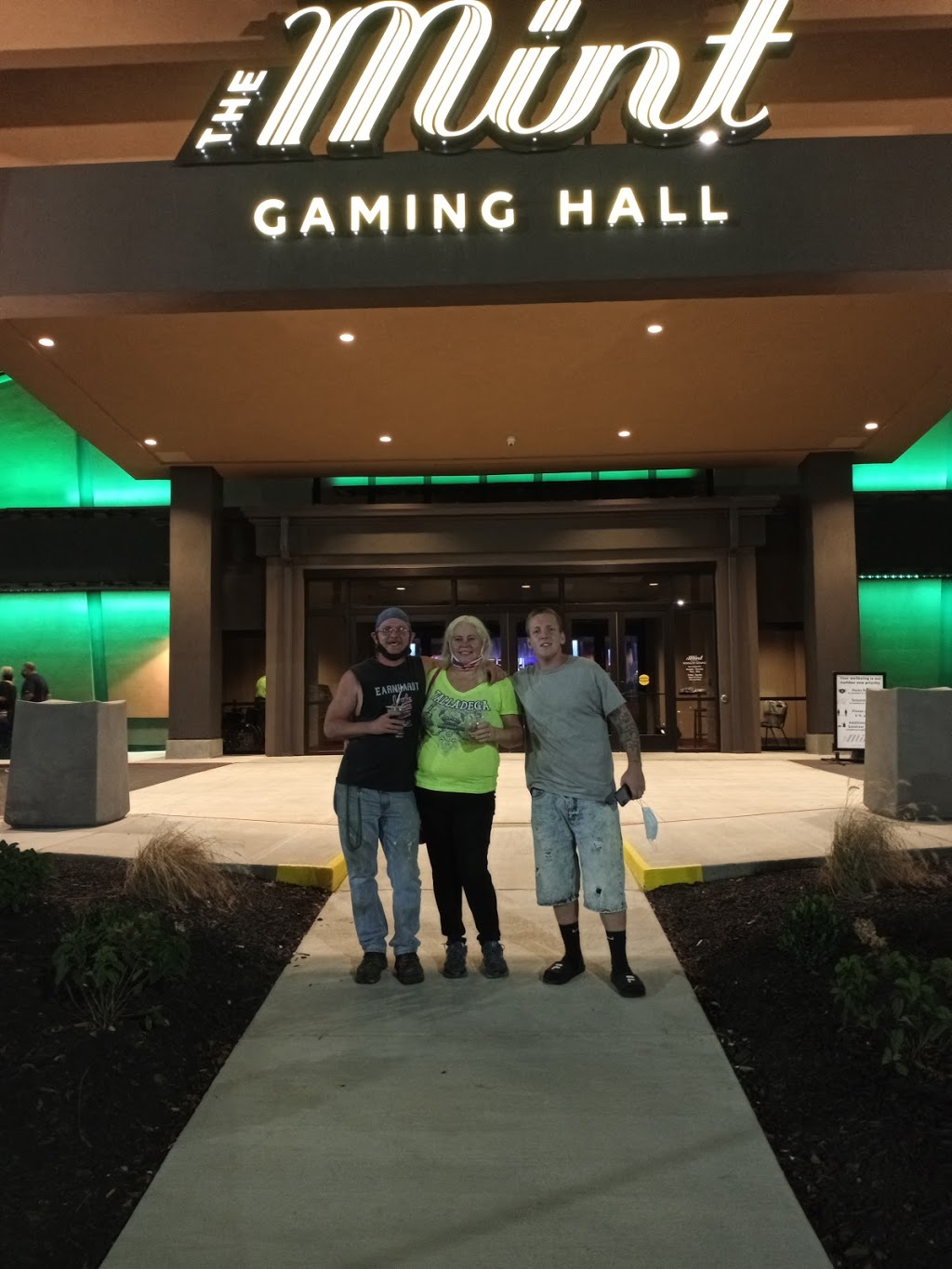 The Mint Gaming Hall | restaurant | 5629 Nashville Rd, Franklin, KY 42134, USA | 2705867778 OR +1 270-586-7778