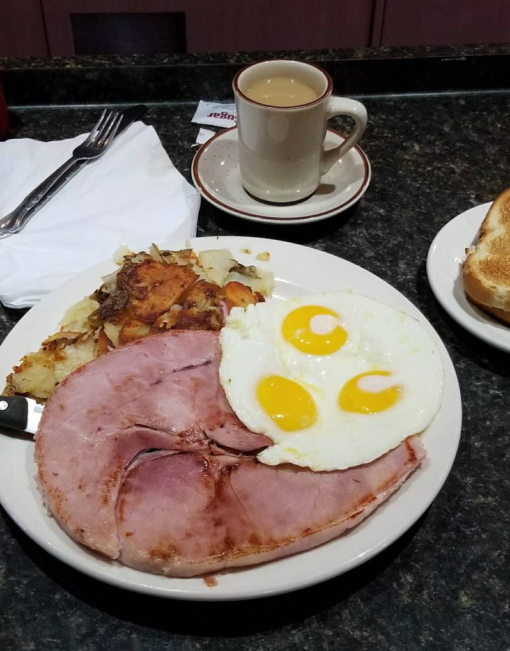 Sunview Restaurant | restaurant | 827 Park Ave, Beaver Dam, WI 53916, USA | 9208859850 OR +1 920-885-9850